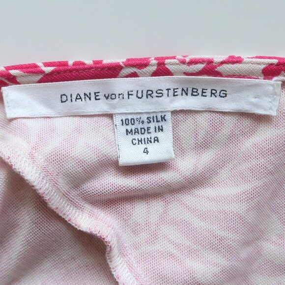Diane von Furstenberg Silk Pink Floral V-Neck Gathered Sides Knee Length Dress 4 - Picture 11 of 12